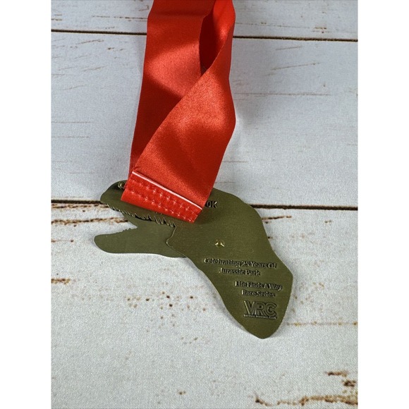 Raptor Run 10k Medal Award Virtual Running Club Celebrating Jurassic Park 2018 - Picture 4 of 6